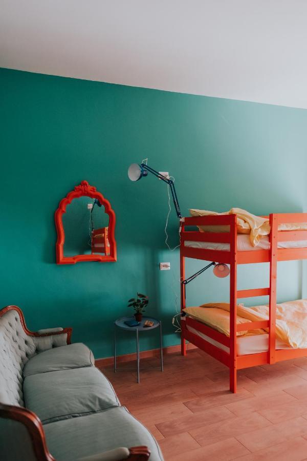 Хостел Habari We Dorm Экстерьер фото